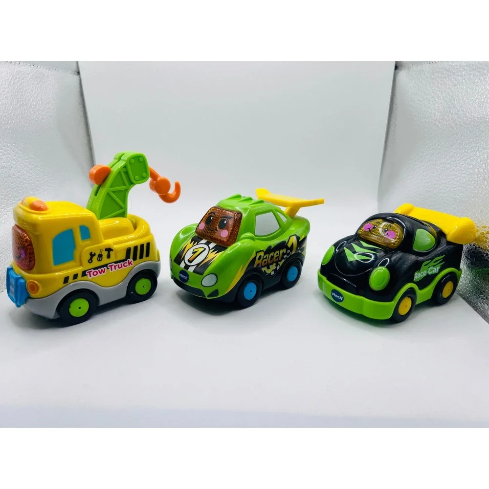 V-Tech Go Go Smart Wheels Tow Truck‎ And 2 Race Cars Lot Works Toddler Toys